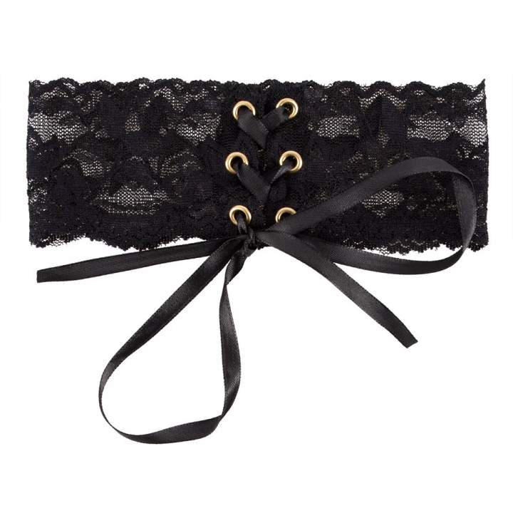 Koronkowy choker z satynową wstążką do sznurowania