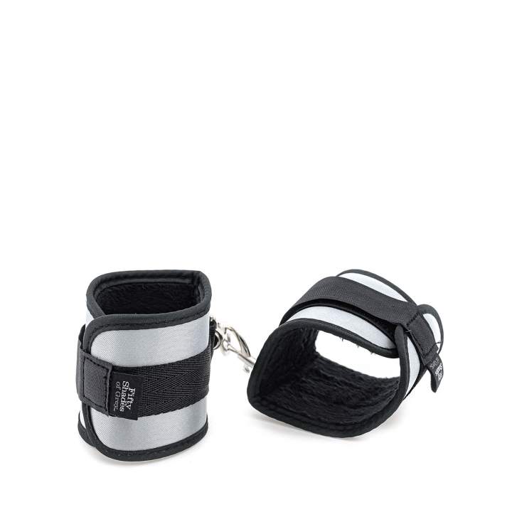 Kajdanki Fifty Shades of Grey – Totally His Handcuffs