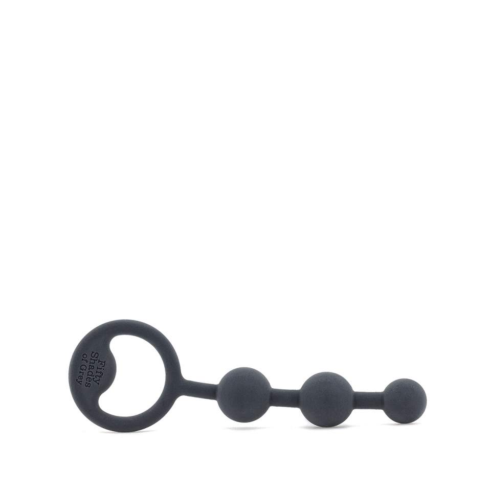 Silikonowe kulki analne Fifty Shades of Grey z wygodnym uchwytem – 2 cm